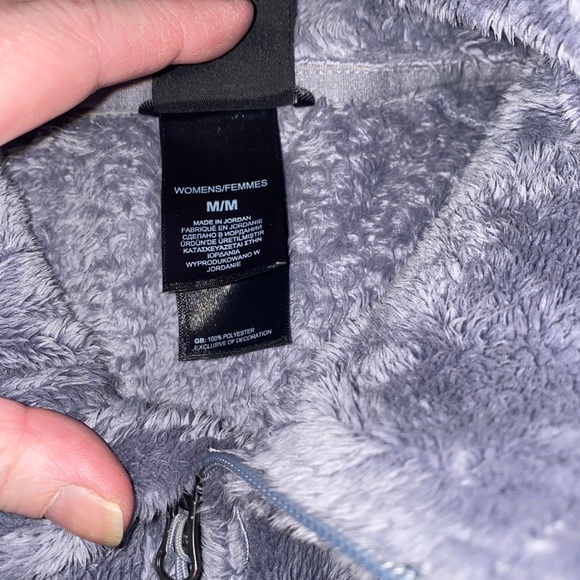 Women’s North Face Fleece. Medium size and EUC! - Picture 7 of 8